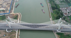 裕溪河特大桥建成通车