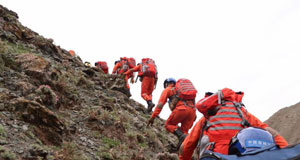 甘肃景泰山地越野赛搜救结束