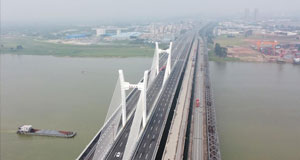 粤港澳大湾区马房特大桥建成通车