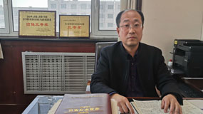 卢福
中国人民银行朔州市中心支行
货币金银科科长
简介：深耕金融系统网络系统建设领域，先后开发应用程序10多个，4次承担人民银行总行、太原中支的科技系统试点和攻关任务。2001年大学毕业从事计算机软硬件维护、系统建设、网络运维、货币金银等岗位。
