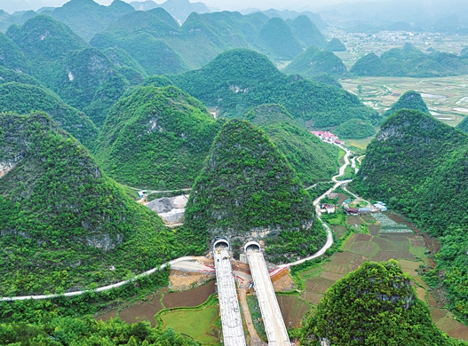 贵平高速公路建设有序推进