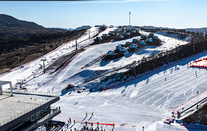 陵川：首届冰雪嘉年华滑雪比赛圆满结束