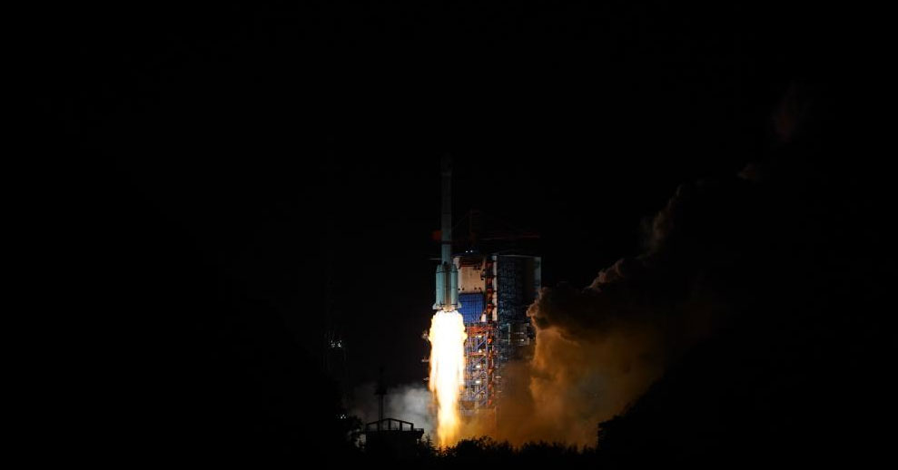 我国成功发射通信技术试验卫星十七号