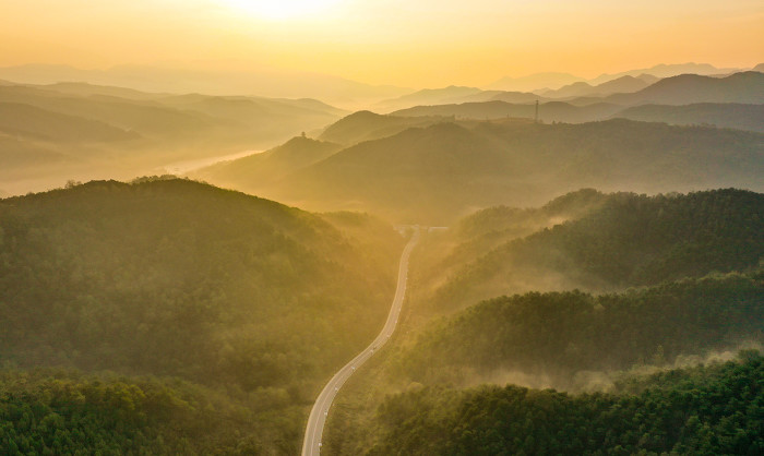 夏县：畅通山乡公路++助力乡村振兴-35767.jpg