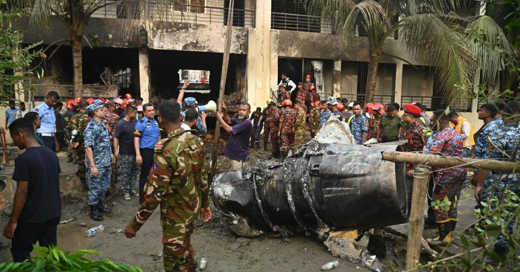 孟加拉国空军一教练机坠毁