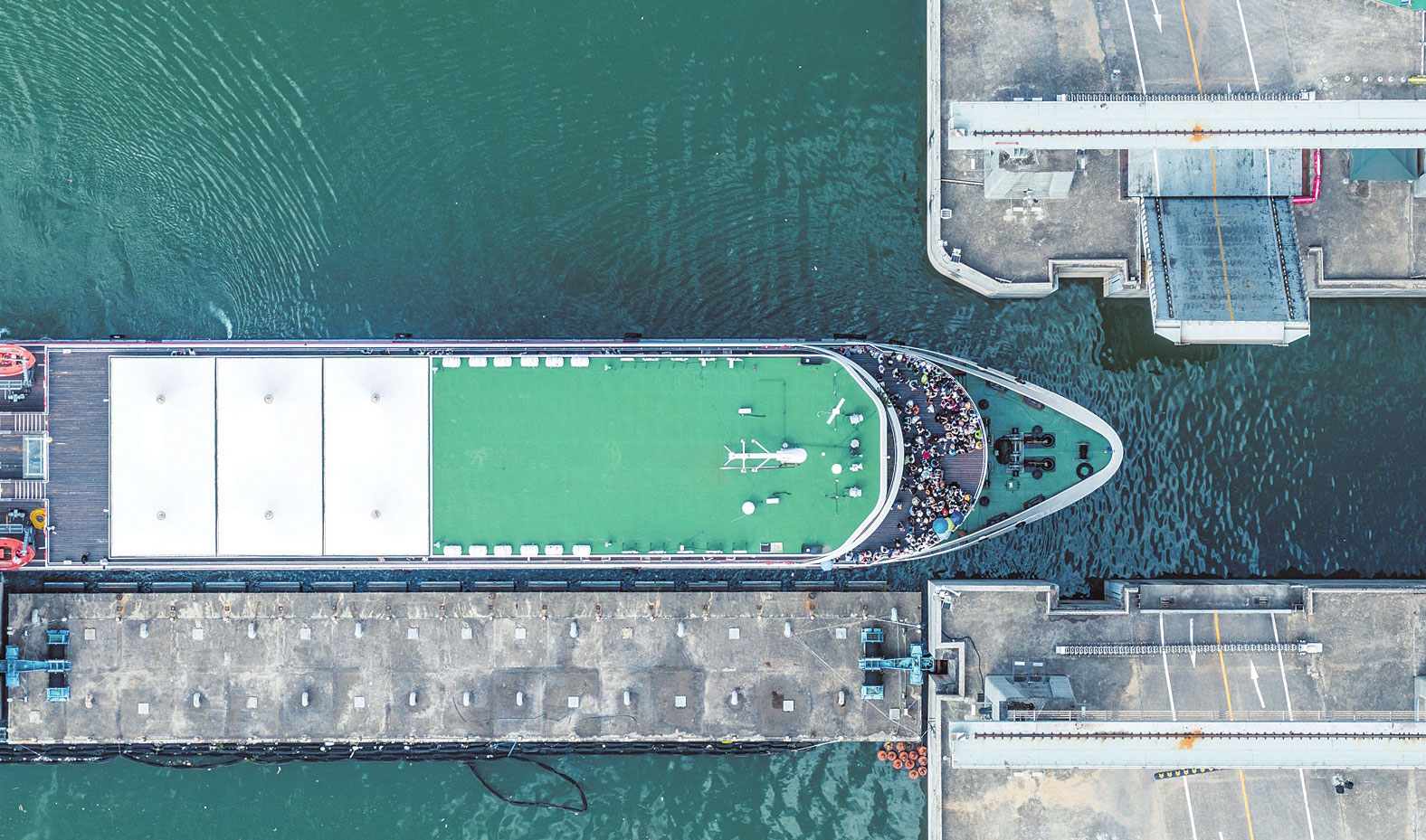 三峡升船机累计客运量突破200万人次