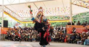 欢度雪顿佳节 共享藏戏盛宴