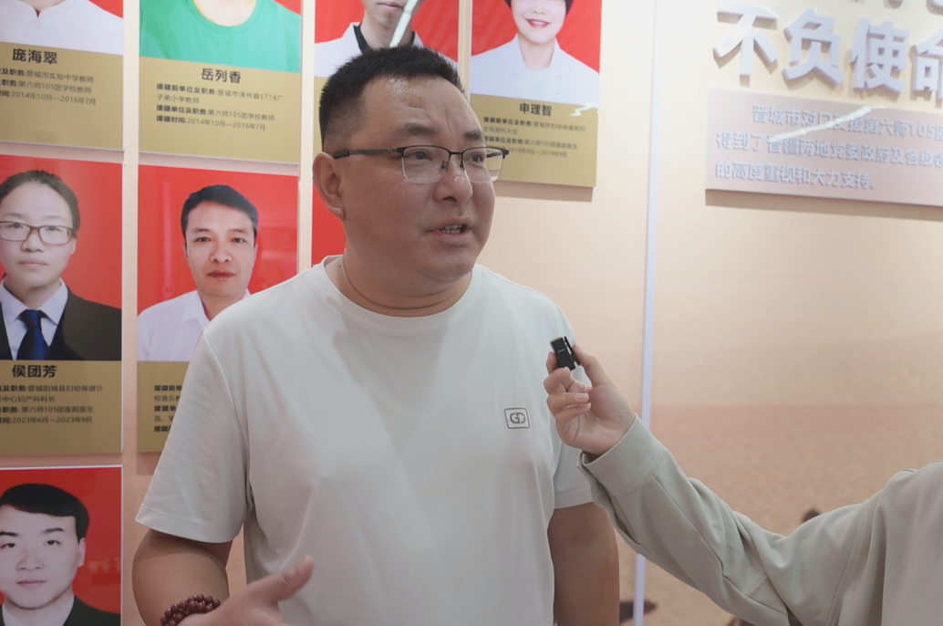 ▲常飞医生接受采访 配图4